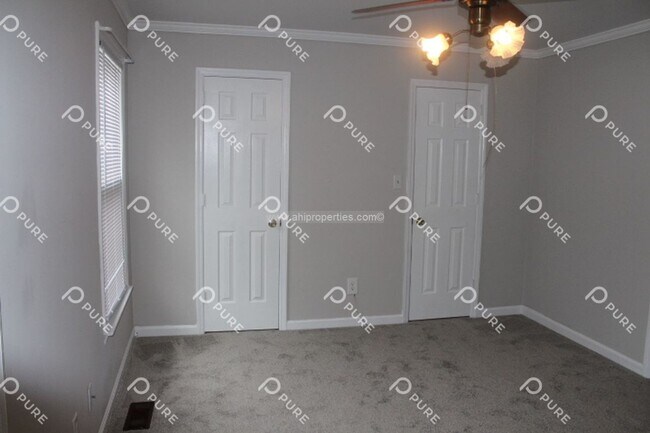 Building Photo - 2817 Wynterhall Rd SE