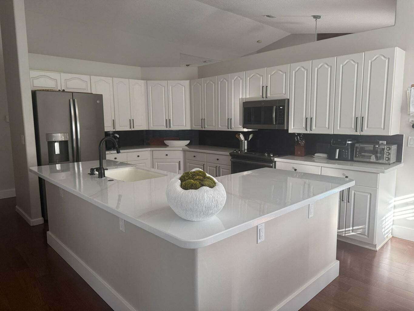 Building Photo - 1774 Primrose Ln