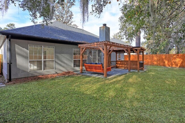 Building Photo - 110 St Ives Way