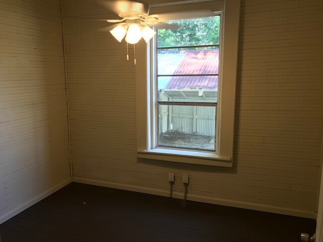 Building Photo - 719 N Madison