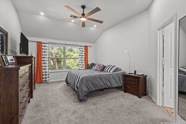 Building Photo - 10903 Wilson Oaks Dr