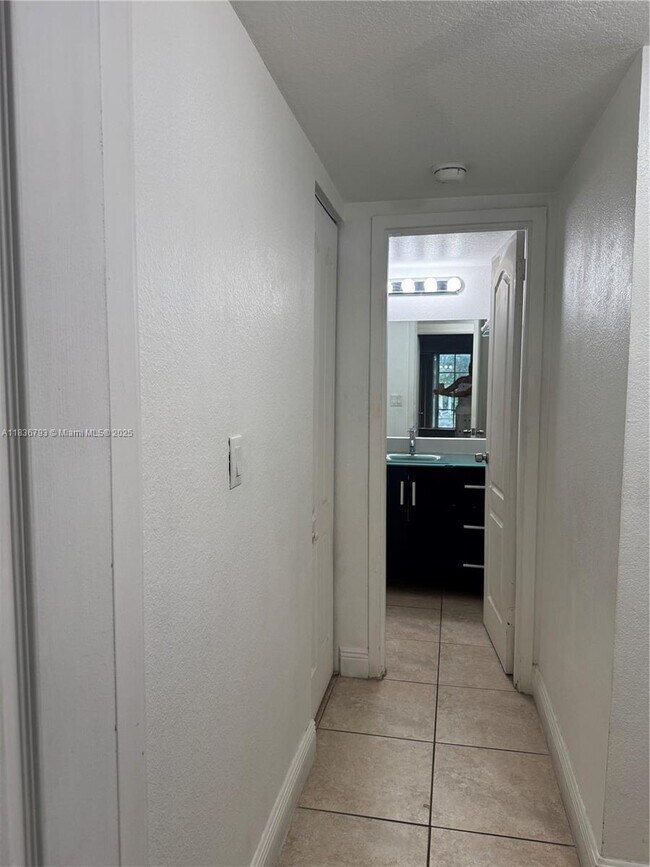 Building Photo - 5122 NW 79th Ave