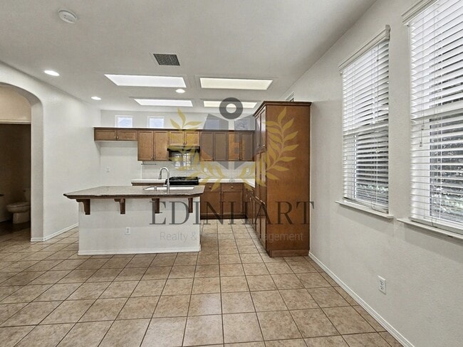 Building Photo - 3828 Trenton Ln