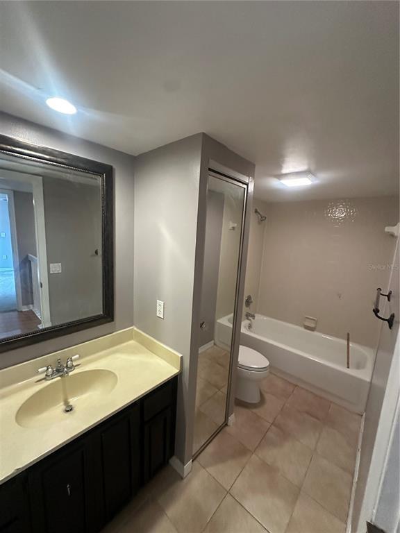 Building Photo - 5252 Brook Ct
