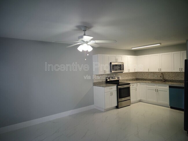 Building Photo - 4744 Walden Cir