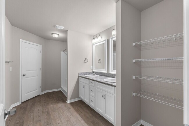 Building Photo - 3210 Electra Dr