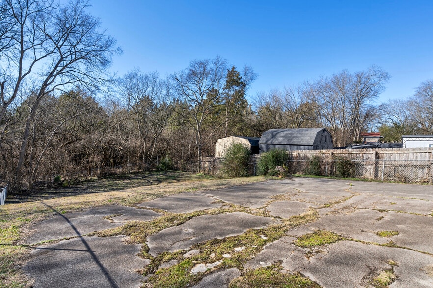 Building Photo - 3365 Hospital Ln