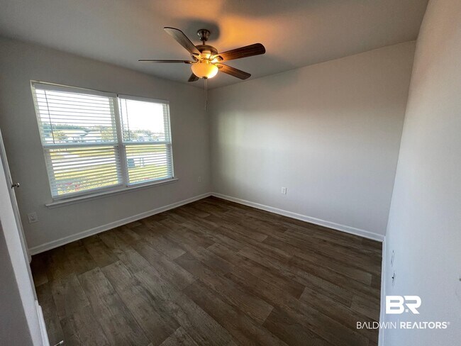Building Photo - 10817 Northern Dancer Ct