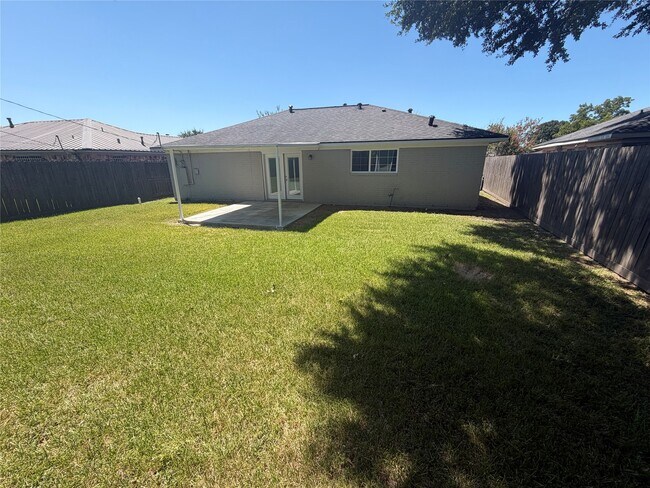 Building Photo - 3242 Dalmatian Dr