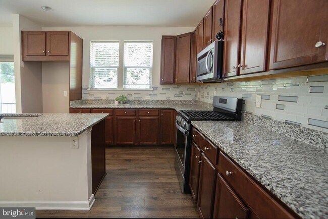 Building Photo - 1600 Hudgins Farm Cir