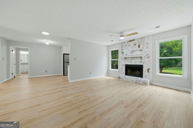 Building Photo - 210 Meadow Run