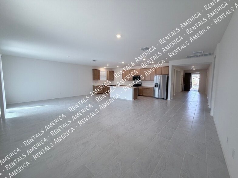 Building Photo - 17175 W Blue Sky Dr