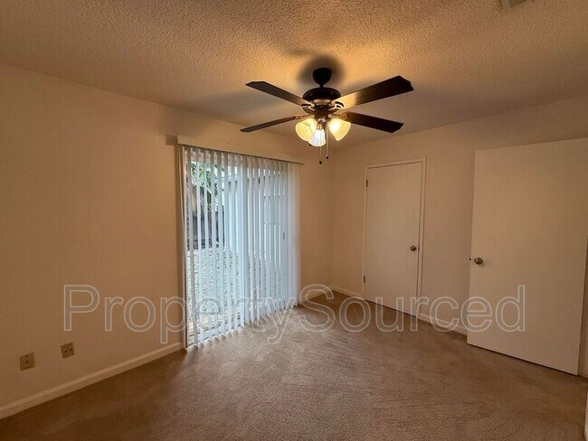 Building Photo - 6138 Greenfield Ln