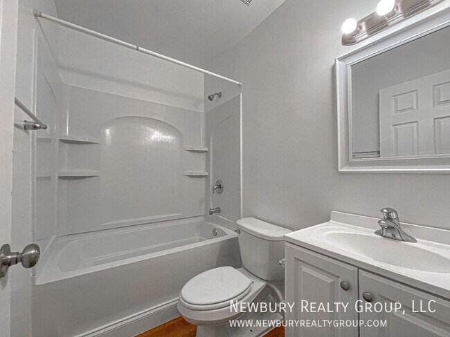 Building Photo - 1816 Chessland St