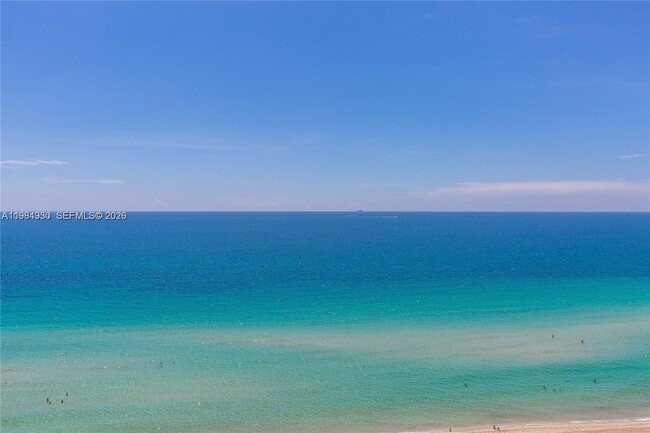 Building Photo - 16001 Collins Ave