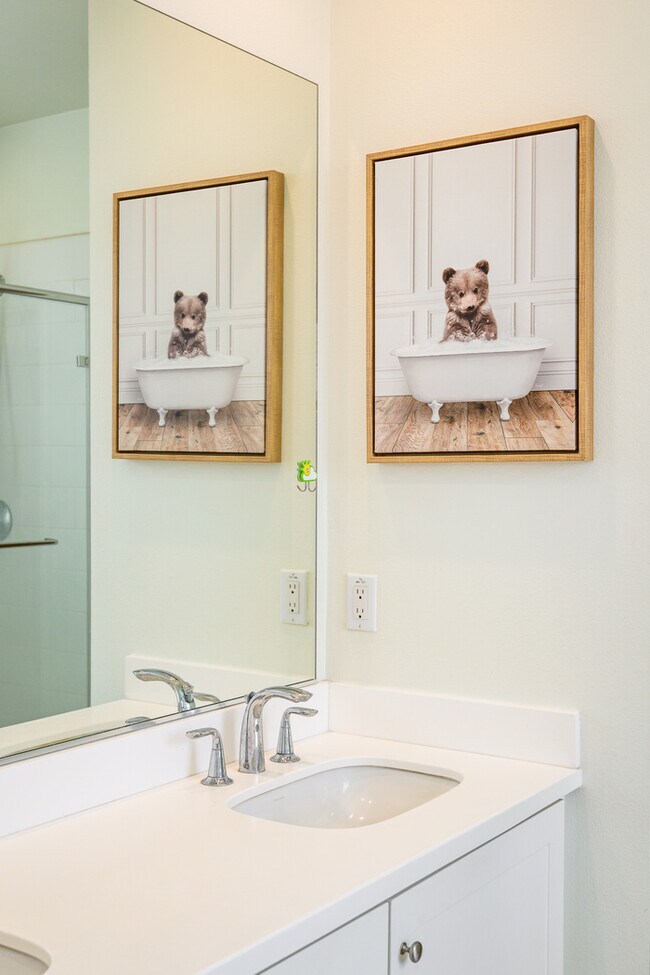 Building Photo - 110 Sugar Cane