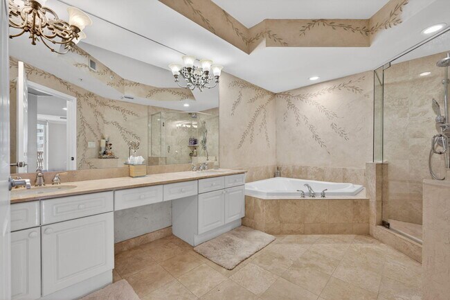 Building Photo - 100 S Birch Rd