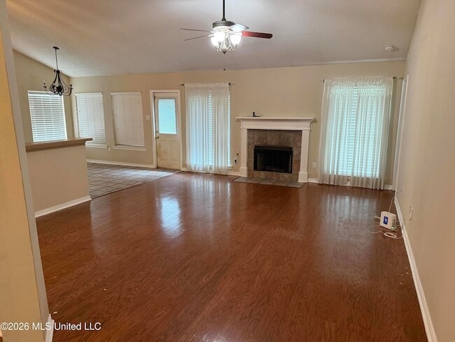 Building Photo - 11267 River Bend Dr
