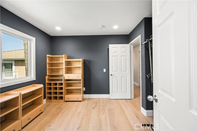 Building Photo - 7686 E Big Canyon Dr