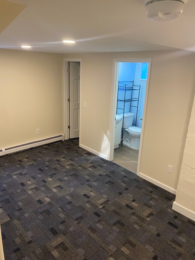 Building Photo - 1206 Cosgriff Ct