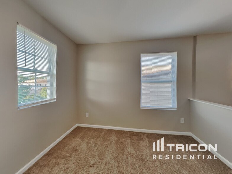 Building Photo - 478 Kerriann Ln