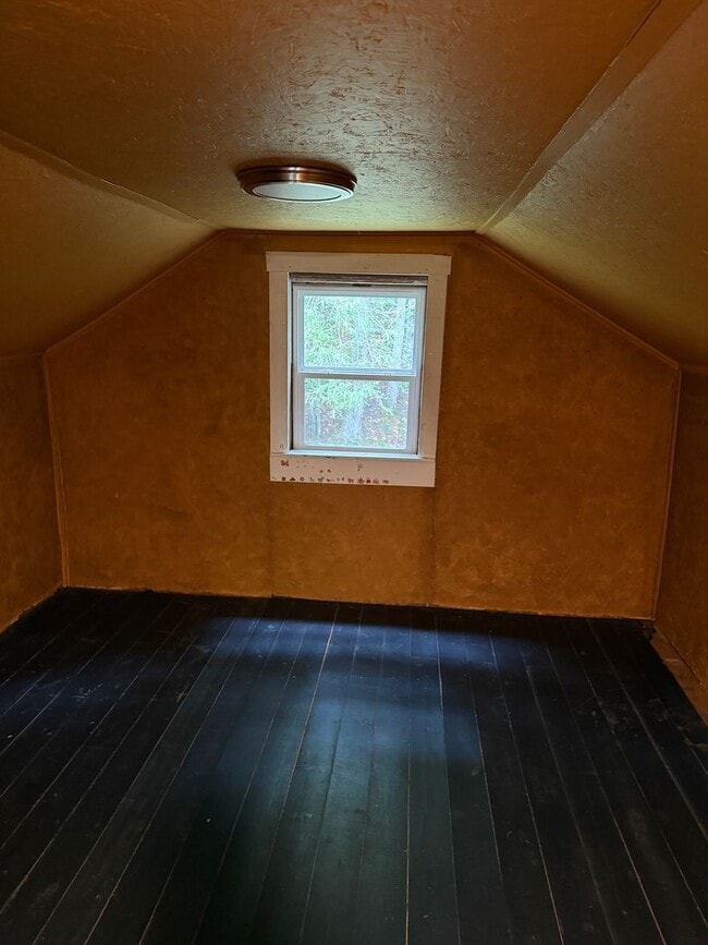 Building Photo - 150 Smith St