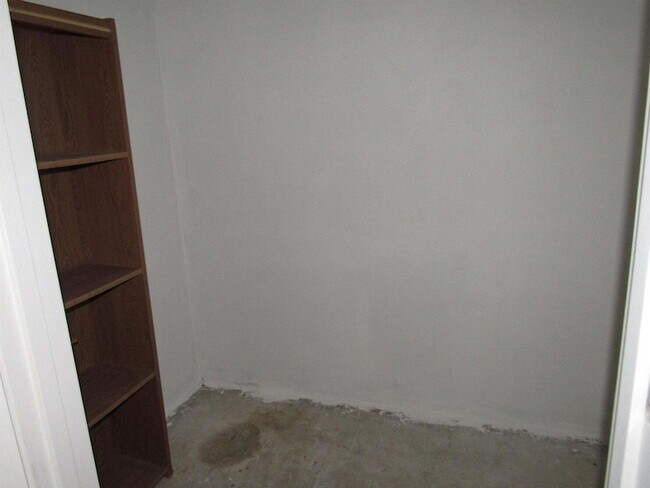 Building Photo - 2302 Sunrise Blvd