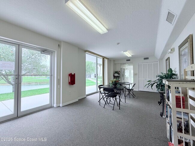 Building Photo - 8903 Laguna Ln