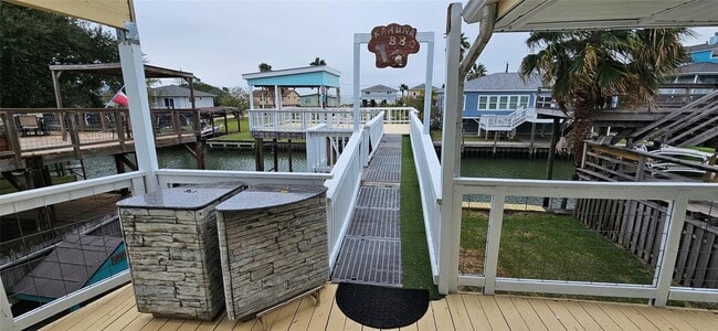 Building Photo - 1643 Railroad St