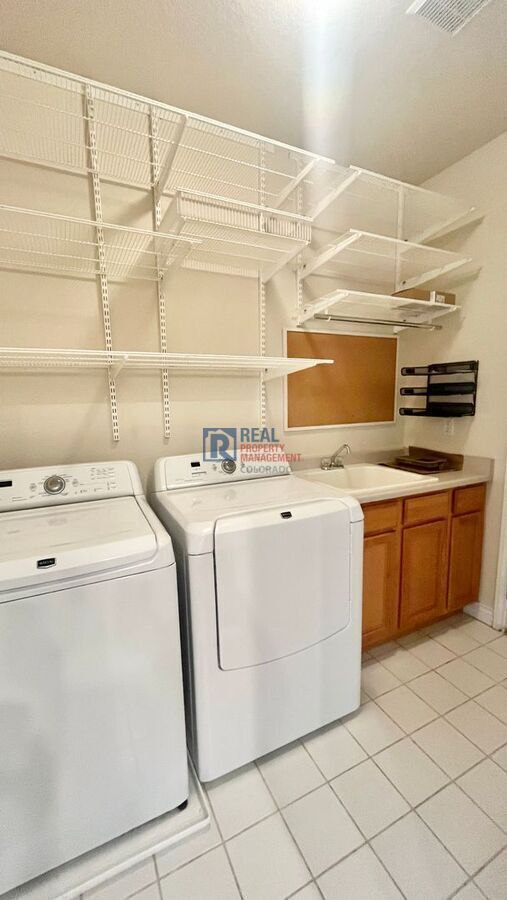Building Photo - 4337 W 118th Way