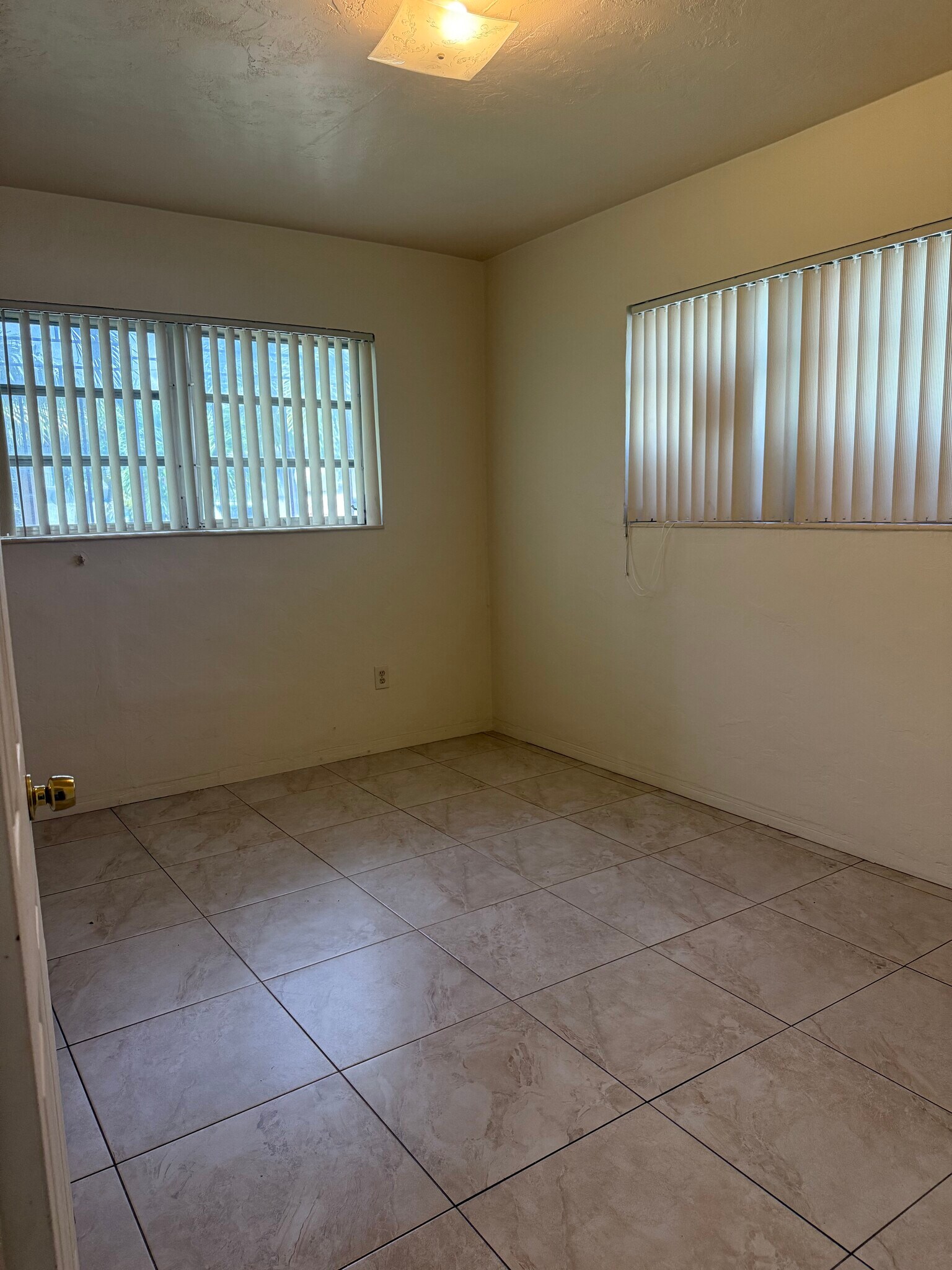 Bedroom - 670 NE 132nd St