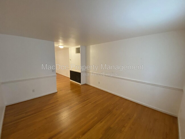 Building Photo - 431 Ridgemore St