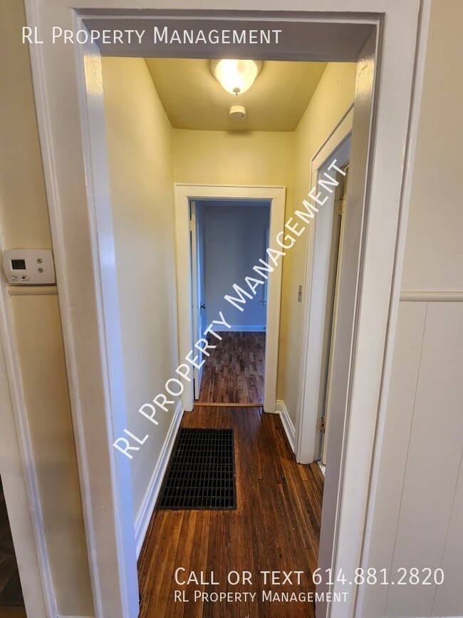 Building Photo - Charming 1 Bedroom Apartment in Grandview ...