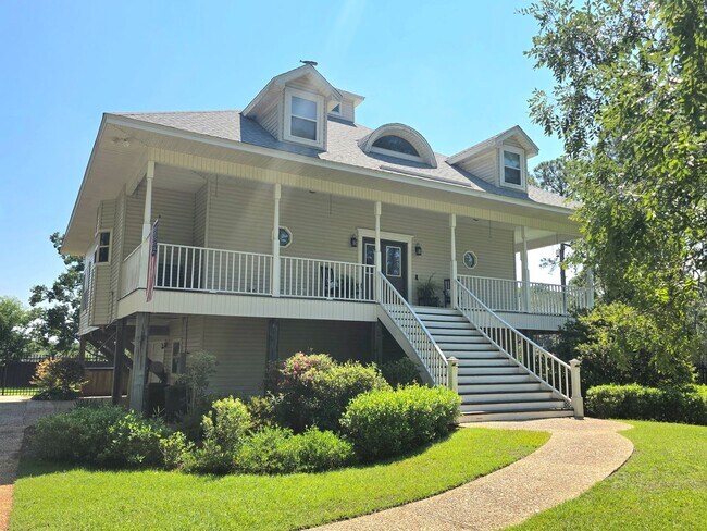 Building Photo - Coming Soon to Bayside Milton
