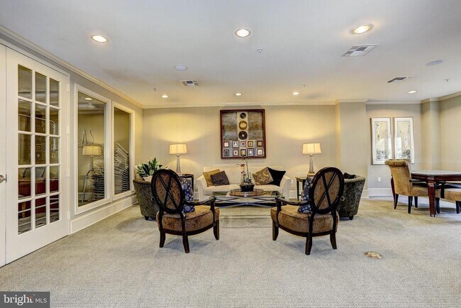 Building Photo - 1111 25th St NW