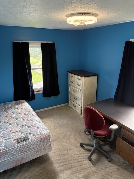 Bedroom 2 - 1528 Blue Course Dr