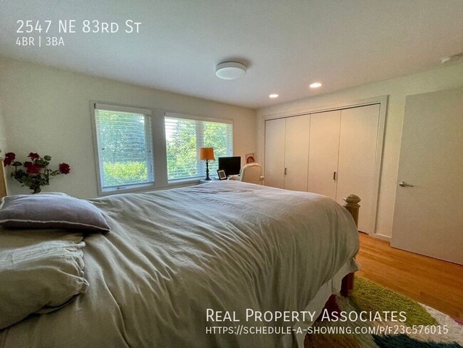 Building Photo - 2547 NE 83rd St