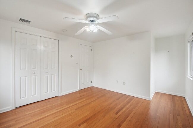 Building Photo - 34 Lewis Dr