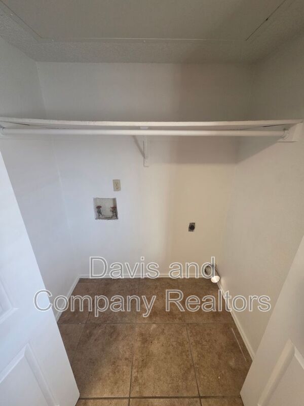 Building Photo - 3316 Caldera Blvd