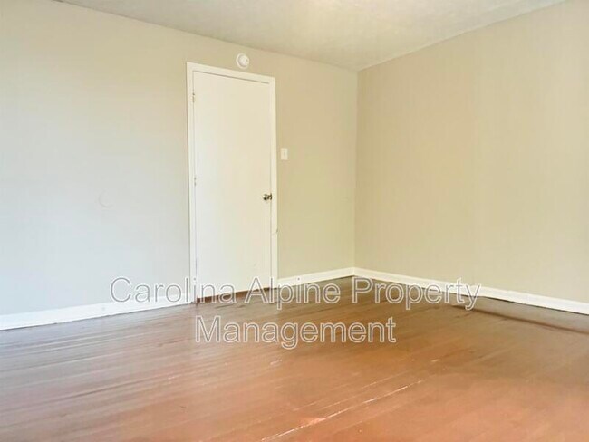 Building Photo - 208 Royster Ave