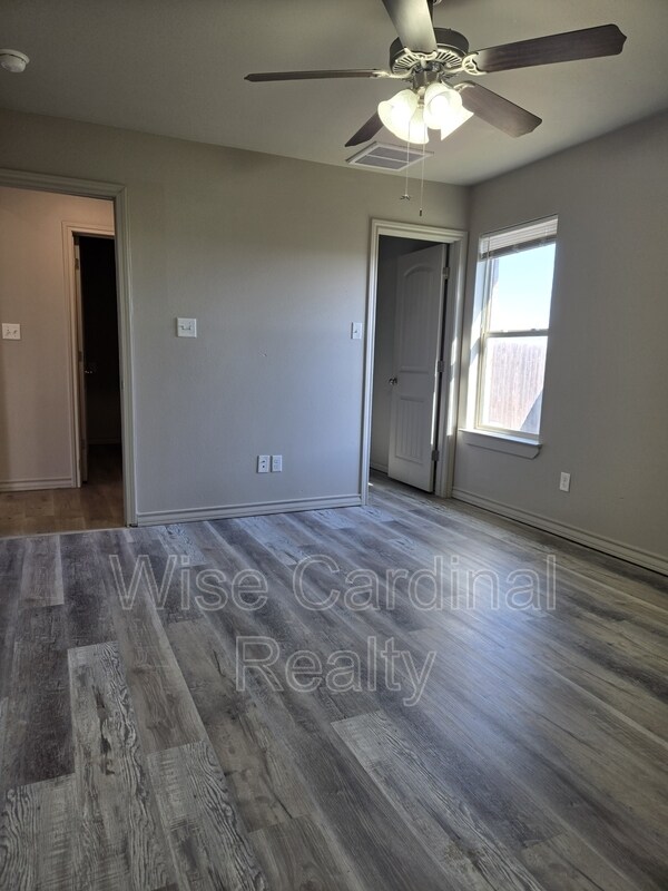 Building Photo - 17815 Private Rd 2160