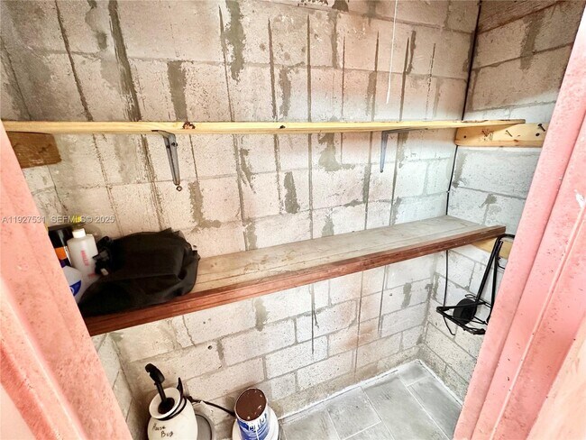 Building Photo - 19751 SW 114th Ave