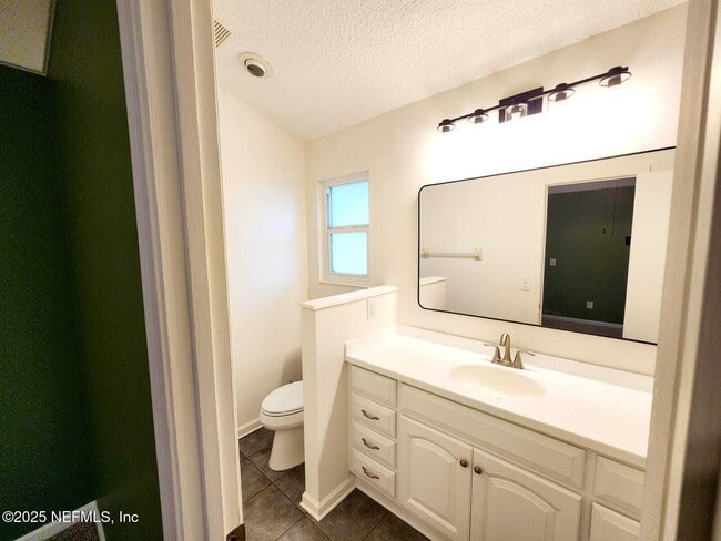 Building Photo - 3910 Karissa Ann Pl E