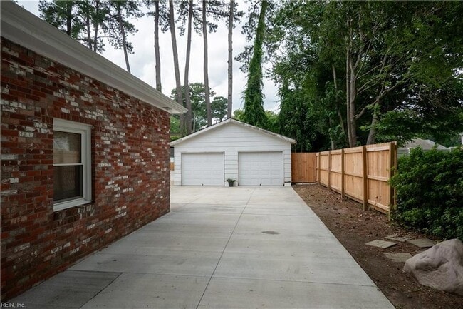 Building Photo - 600 Etheridge Rd