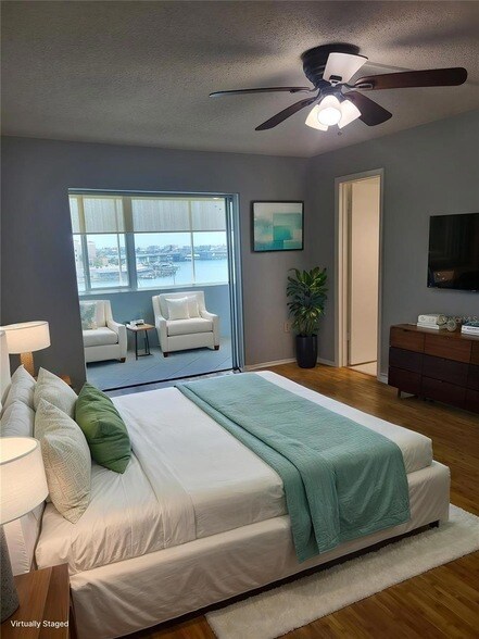 Building Photo - 4775 Cove Cir