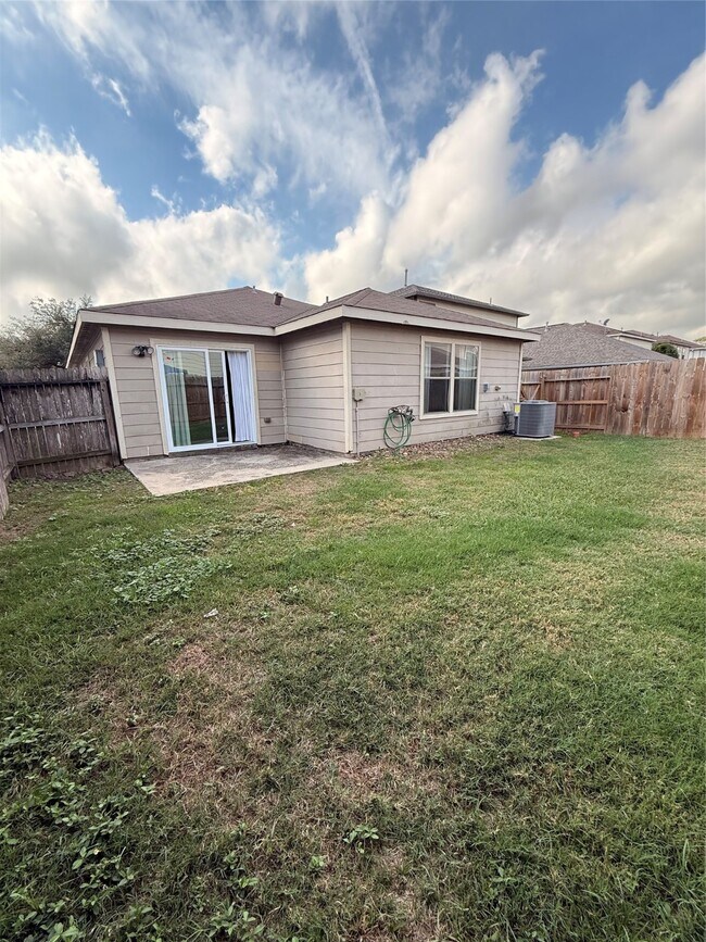 Building Photo - 2918 Beacon Grove St