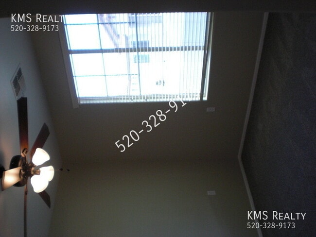 Building Photo - 14013 E Voss St