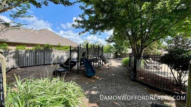 Building Photo - 610 Salems Ct