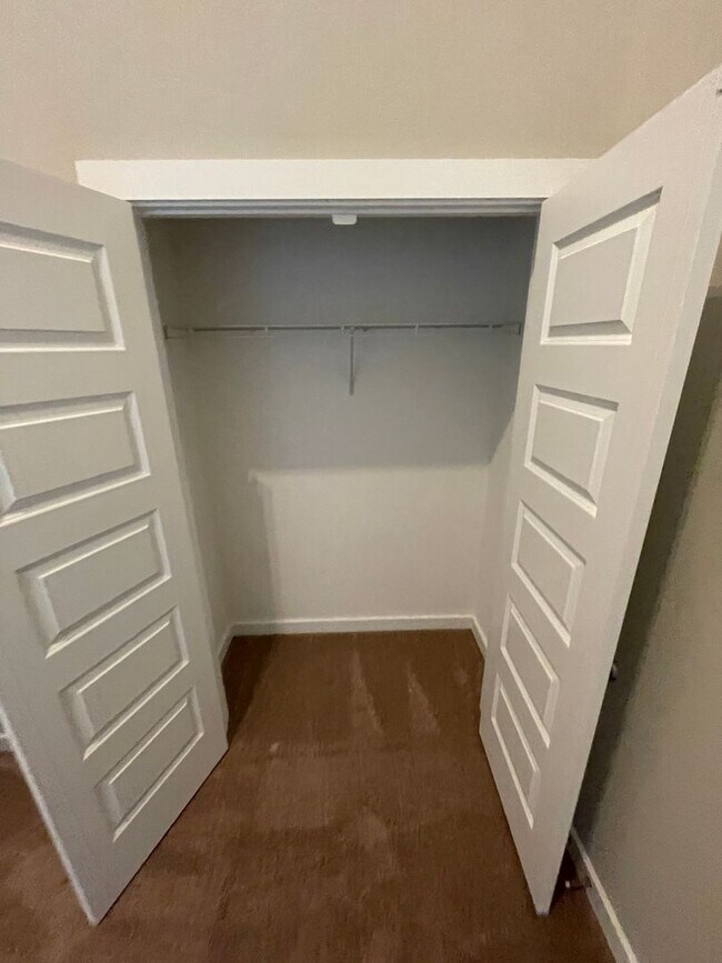 Building Photo - Home for Rent in Oak Grove, AL!!! Available to View with 48 Hour Notice!!!