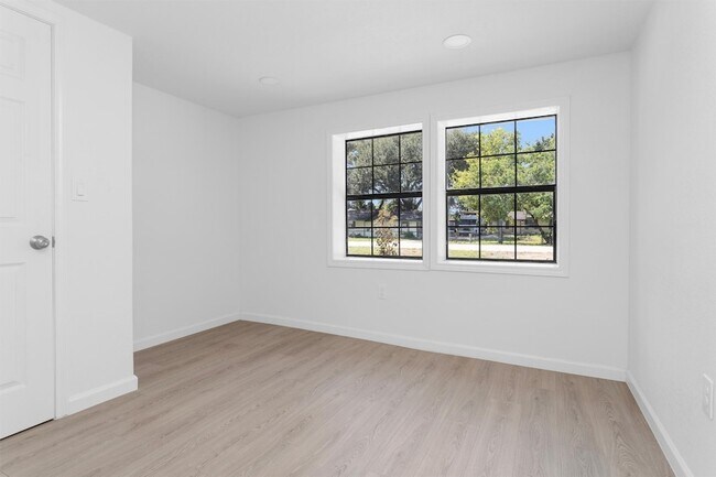 Building Photo - 16016 Green Manor Dr